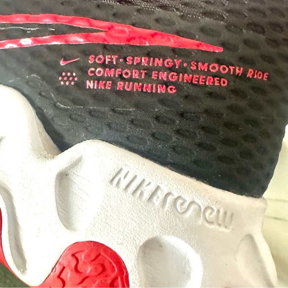 Nike Renew Ride 3 Black University Red Sneakers - Picture 5 of 7